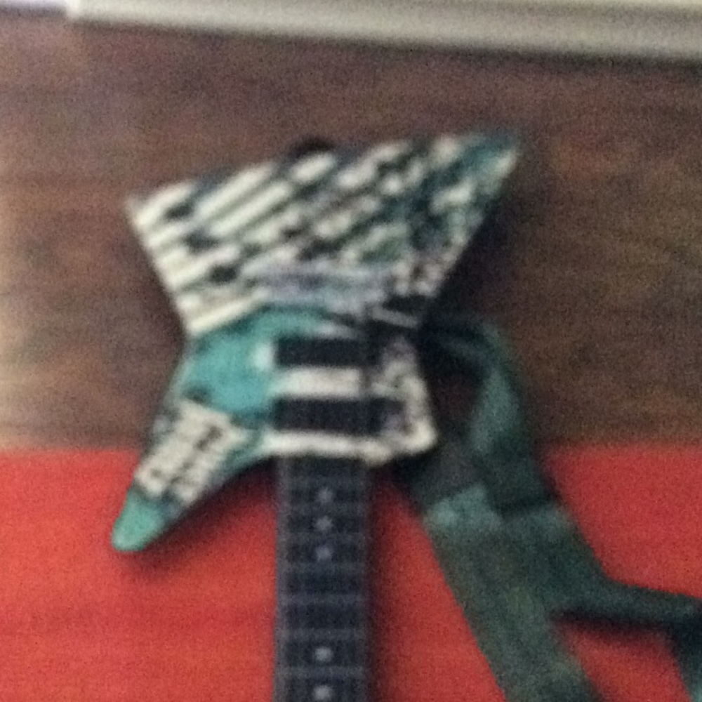 Toy guitar 🎵